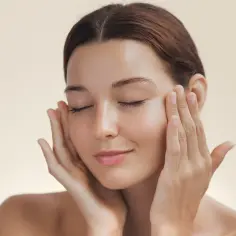 Co daje serum do twarzy? 7 korzyści, które Cię zaskoczą